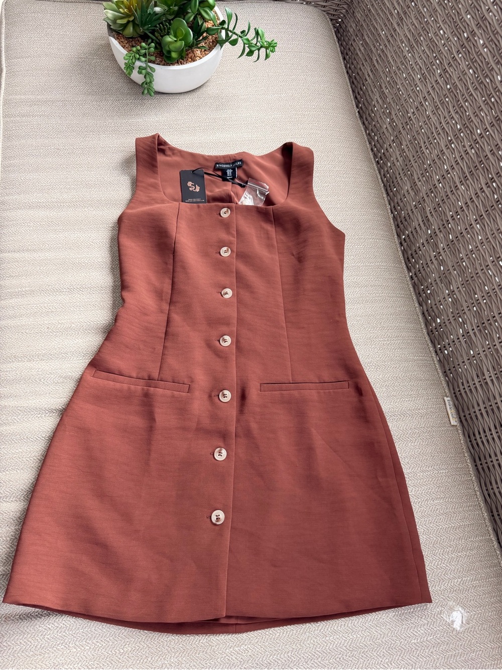 Sincerely Jules Sleeveless Button-Front Dress in Rust
